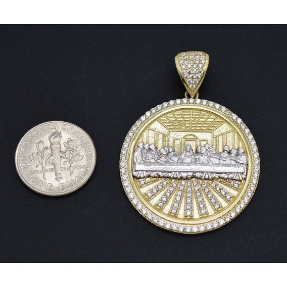 Real 10k Gold Last Supper Round Jesus Medallion Charm Pendant 30.5mm 7.2 gr - Picture 2 of 7